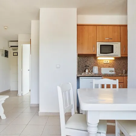 Aptos Casa Luis By Invisa Апарт-готель Санта-Еулалія-дель-Ріо