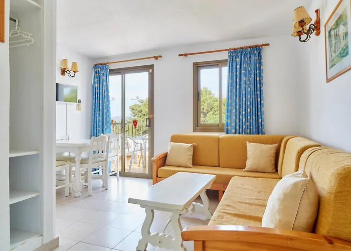 Апарт-готель Aptos Casa Luis By Invisa